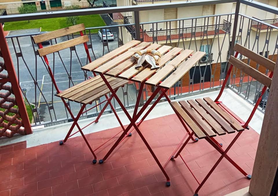 Nonna Pella Appartamenti - Corbezzolo Pietra Ligure Exterior foto